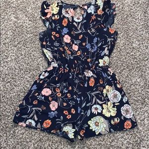 [ONE ❤️ CLOTHING] Navy Floral Romper
